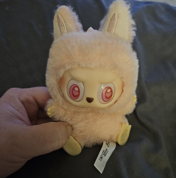 Labubu - Picture 1 of 4
